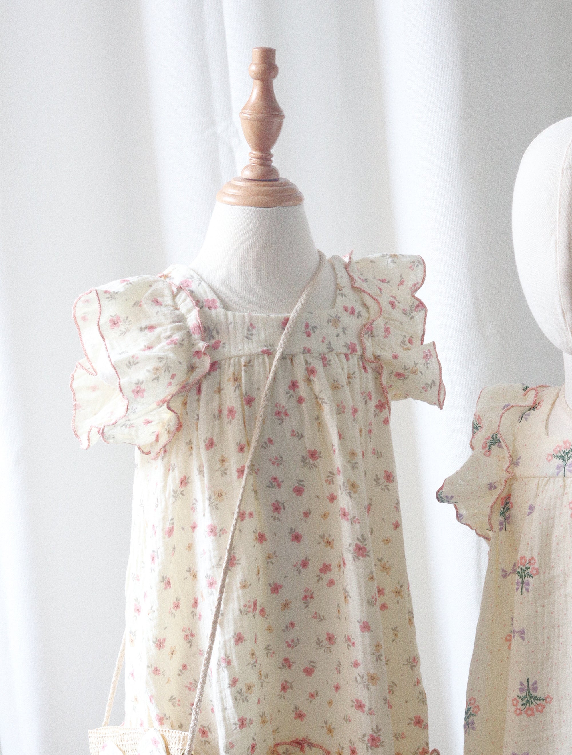 Ameena Set