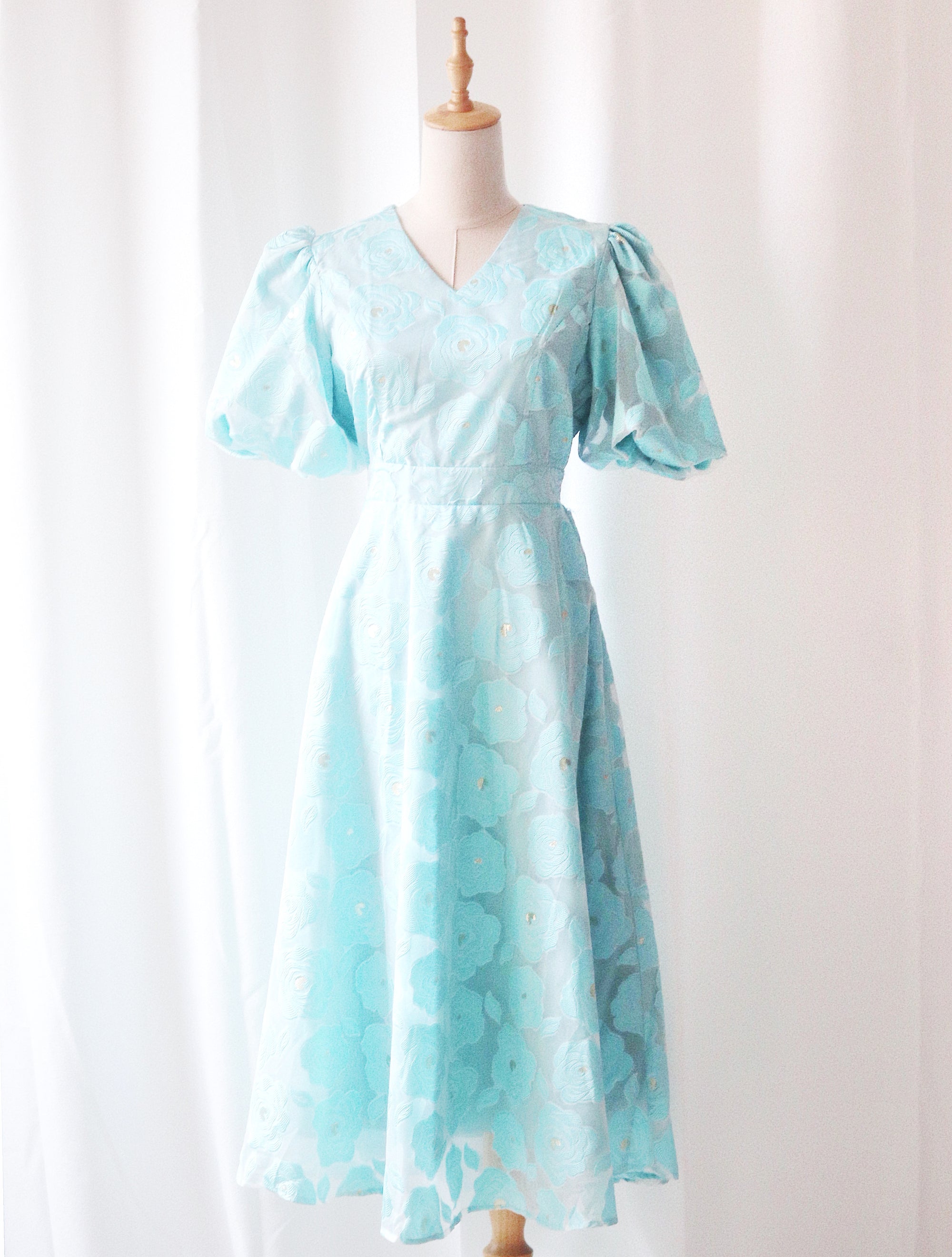 Avery Dress in Mint