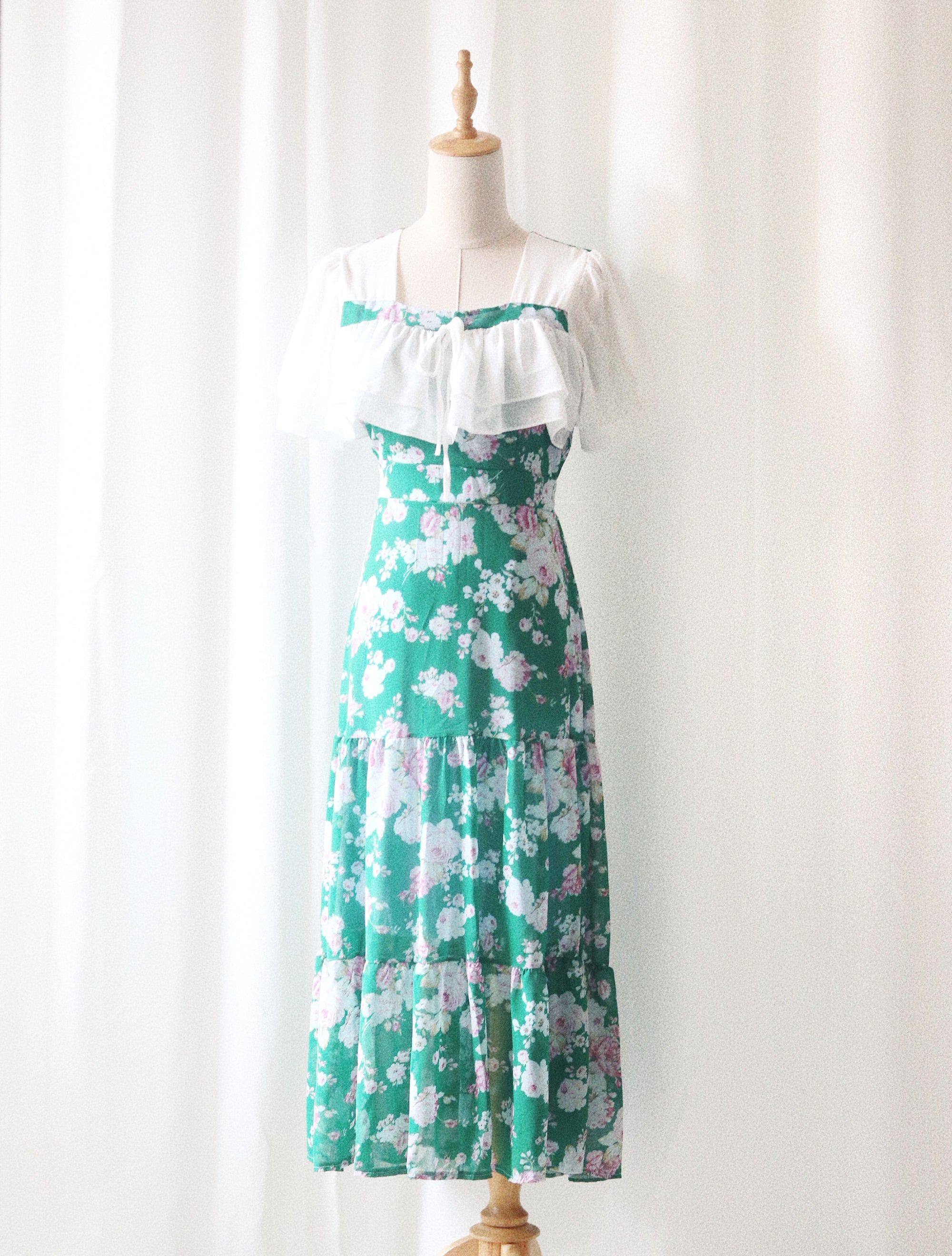 Aria Dress in Emerald